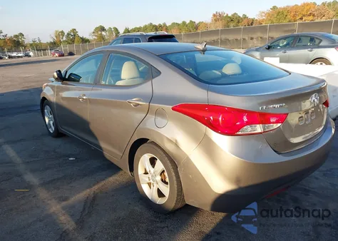 2013 Hyundai Elantra Gls z USA, uszkodzony, nr VIN 5NPDH4AE0DH368764